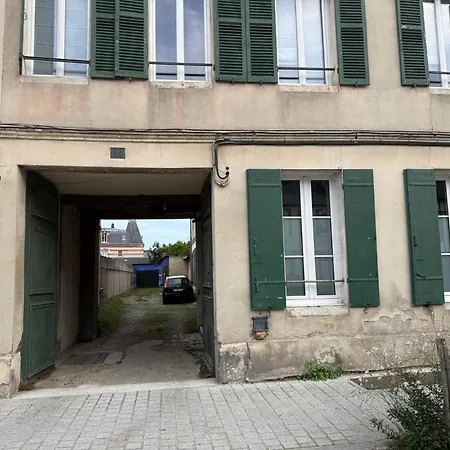 Proche Cathedral - Wifi - Netflix - Parking Апартаменты