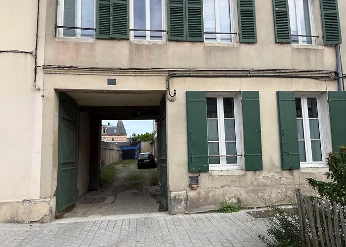 Proche Cathedral - Wifi - Netflix - Parking Appartamento